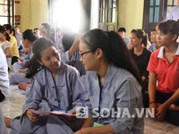 Hàng trăm phụ nữ, trẻ nhỏ bị bỏ... quên trên đảo Lý Sơn