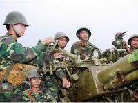 Xem "rùa thép" T-54 Lữ đoàn 203 huấn luyện