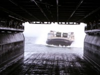 Sức mạnh siêu tàu đổ bộ đệm khí của Hải quân Mỹ