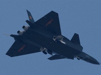 Báo Nga: J-20B Trung Quốc có thể vượt trội F-22 của Mỹ