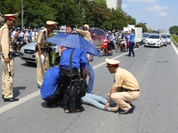 Làng đá góa chồng