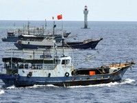 Tàu Trung Quốc xâm phạm biển Đông