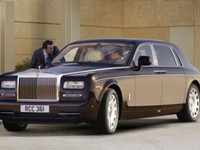 Rolls-Royce Phantom rồng đỉnh nhất Việt Nam trong mắt báo Tây