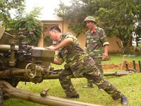 Trung đoàn cao xạ 280 Việt Nam đưa pháo vào trận địa