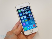 Làm sao để mua iPhone 5S và 5C tại Việt Nam? 