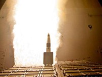 Mỹ phóng thành công siêu tên lửa LRASM từ bệ phóng thẳng đứng