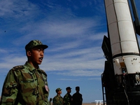 Tên lửa Trung Quốc sẵn sàng đuổi kịp Nga Mỹ