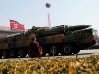Triều Tiên bắn tên lửa hay đạn pháo phản lực?