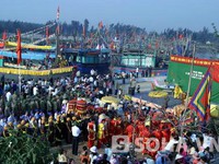 Lễ hội cầu ngư lớn nhất xứ Thanh đông nghèn người