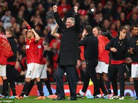 Sir Alex Ferguson chính thức chia tay Man United