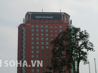 Giải mã chuyện 'thay áo' của các ngân hàng Việt