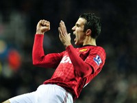 Van Persie sẽ đá chính cho đến lúc ghi bàn