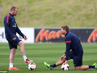 Anh vs Scotland: Diện mão mới Rooney