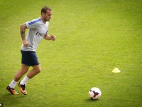 Walcott cười vào nỗi đau của Rooney