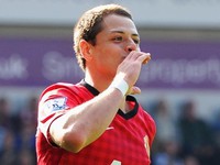 Danny Welbeck có thể thay thế Rooney?