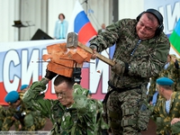 Hé lộ quy trình huấn luyện lính dù Nga