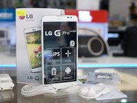 Đập hộp LG G Pro Lite Dual màn hình lớn 2 SIM, 7 triệu đồng
