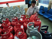 1/5 giá gas tiếp tục giảm mạnh