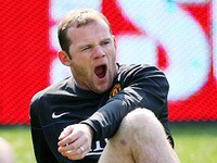 Chơi sang, Rooney tới dự lễ hội bằng trực thăng “khủng”
