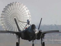 Chuyên gia Trung Quốc: J-31 sẽ làm F-35 Mỹ ế ẩm