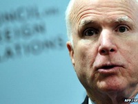 Muốn “phản pháo” Putin nhưng McCain quá ngây thơ
