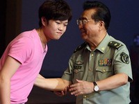 Con tướng Trung Quốc lãnh 10 năm tù vì tội hiếp dâm tập thể