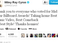 Ngột thở với màn nổi loạn của Miley Cyrus tại MTV VMA 2013