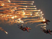 Phi đội Su-27 phô diễn tại triển lãm hải quân IMDS 2013