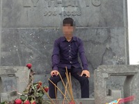 Nam thanh niên ngồi lên tượng đài vua Lý Thái Tổ... hối lỗi