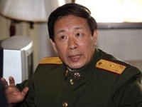 Tướng “diều hâu” Trung Quốc bị cư dân mạng “ném đá”