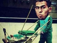 Chế - Vui - Độc: Thì ra Juventus mua Tevez về để... quét rác