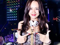Những bức ảnh 'không gợi cảm' của DJ Trang Moon