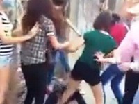 Nữ sinh đánh hội đồng ở Biên Hòa vì cãi nhau trên Facebook