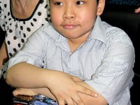 Thần đồng 7 tuổi gốc Việt gây bất ngờ tại Đức