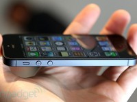 Doanh nhân HongKong mua iPhone 5 nạm kim cương đen 15 triệu USD