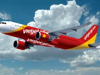 Vé 100.000 đồng của VietJetAir gây "sóng gió"