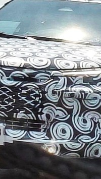 Xe 7 chỗ Toyota Fortuner thế hệ mới tiếp tục lộ ảnh chạy thử, đầu xe khác biệt, có thể thêm ADAS