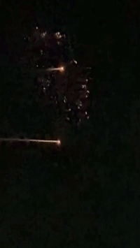 Khoảnh khắc Iran tung mưa đạn chùm trả đũa vụ hạ sát quan chức an ninh quốc gia