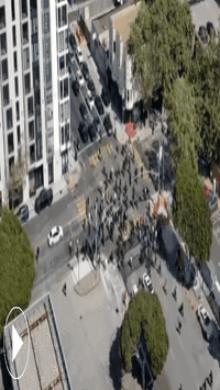 Cái kết bất ngờ vụ gần 100 người đi xe đạp lao thẳng vào bẫy của cảnh sát