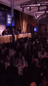 Giây phút nổ súng nghẹt thở tại tiệc báo chí, mật vụ Mỹ lập lá chắn sống bảo vệ Tổng thống Trump thế nào?