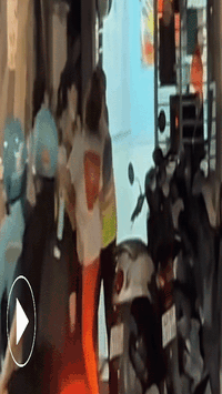 Vụ người phụ nữ đánh hai nữ nhân viên gác tàu nhập viện: "Nạn nhân bị lôi vào góc khuất camera ghi hình"?