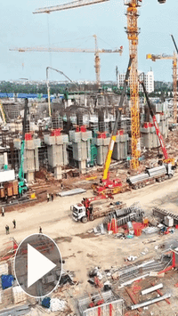 Khung cảnh 'thần tốc' tại công trình sân vận động lớn nhất thế giới ở Việt Nam do Vingroup xây dựng