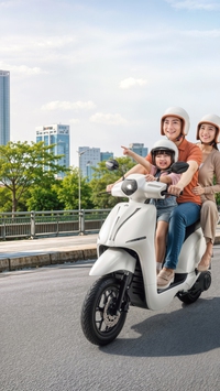 Hãng có xe máy điện “đi xa nhất VN” ra mắt xe mới: Cốp to gấp rưỡi LEAD, chạy 200km/sạc