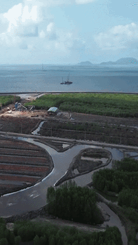 Khung cảnh 'khó tin' ở công trường thi công khẩn cấp cầu vượt biển Việt Nam dài top đầu Đông Nam Á
