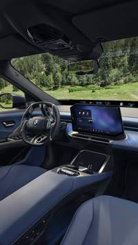 BMW ra mắt SUV điện gần Việt Nam: Bản cao nhất đi gần 920 km/sạc