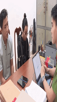 Bắt giữ cặp tình nhân Trần Thị Ngọc Trâm và Nguyễn Văn Hòa chuyên làm chuyện khuất tất ở cửa hàng đồ điện