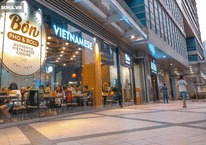 Cô gái Việt mở hàng loạt quán ăn ở Philippines: Bánh mì, nước mắm, ruốc, tương đều nhập từ Việt Nam