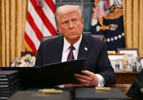 Nghị sĩ Mỹ trình loạt điều khoản luận tội ông Trump lên Hạ viện