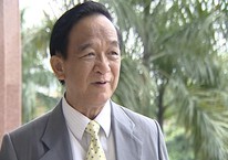 GS. Nguyễn Lân Dũng "ngỡ ngàng" trước lương phi công 200 triệu