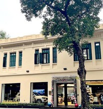 Đại lý Mercedes-Benz lên tiếng xin lỗi vụ om trăm triệu của khách